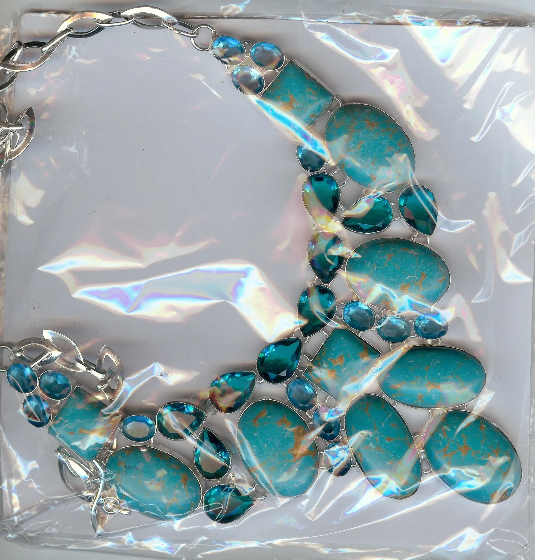 Adams Unique Boutique